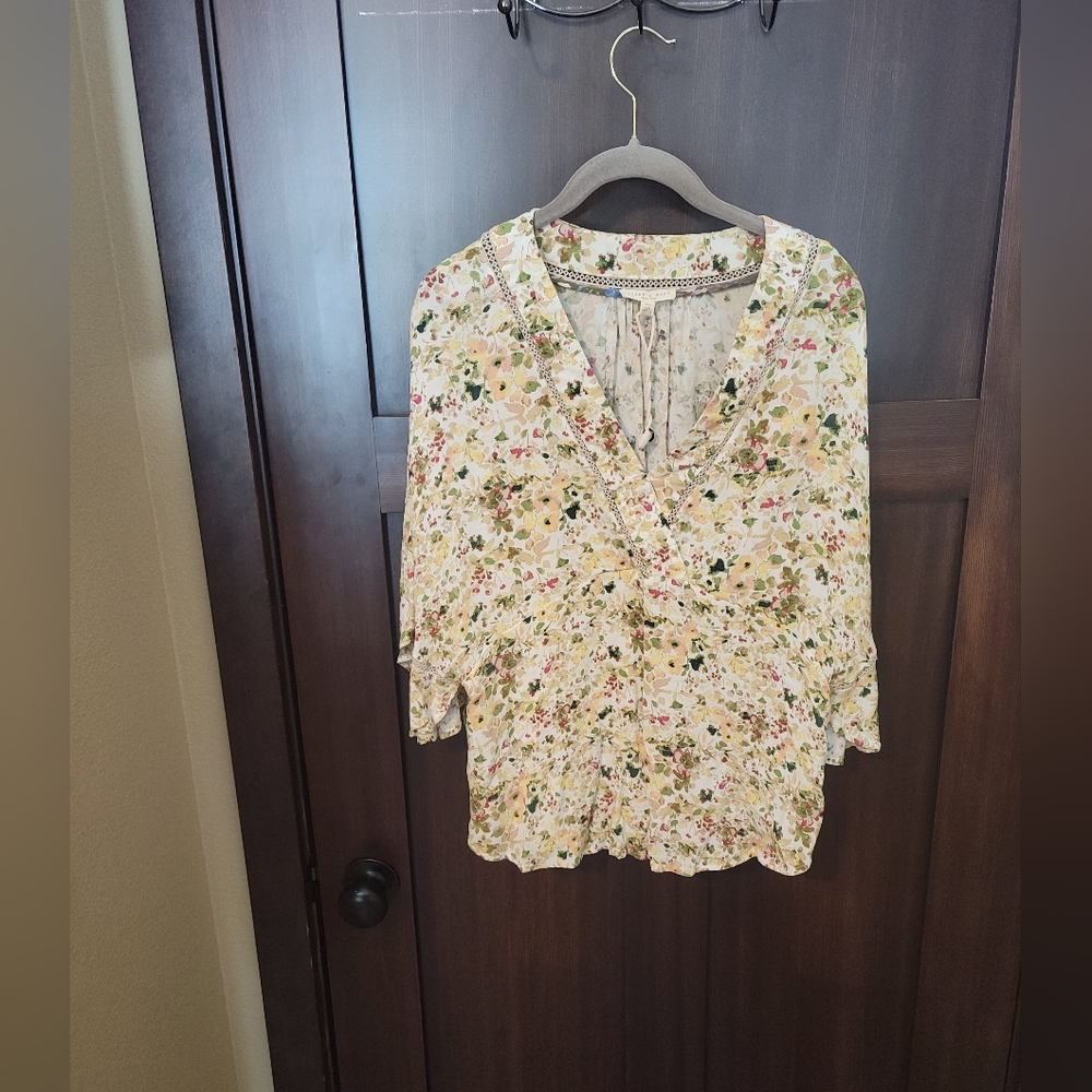 EUC Women's Flint & Moss NY Boho Floral Batwing Sleeve Blouse Top Size Medium